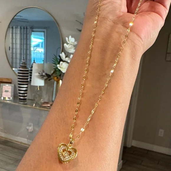 Gold Heart Pendant Necklace - Picture 2 of 4